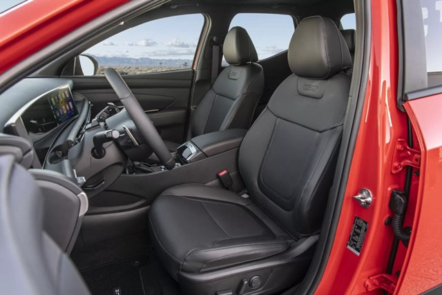 khoang-lai-xe-hyundai-santa-cruz-2025