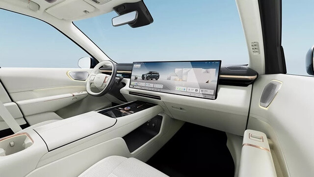 khoang-lai-xe-lynk-co-900