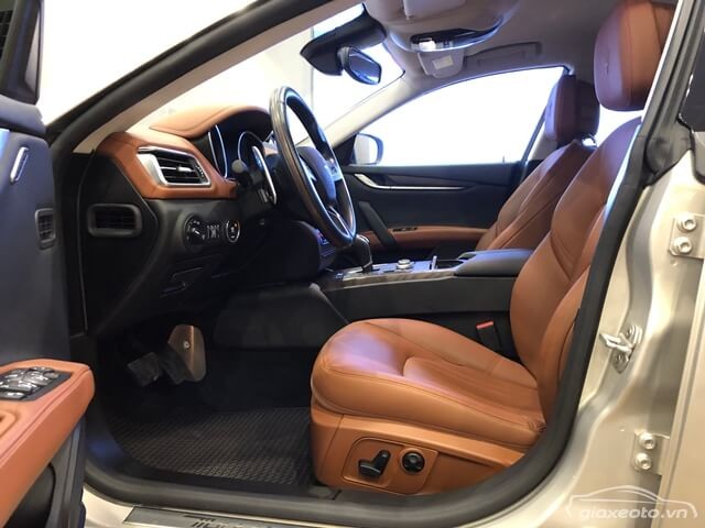 khoang-lai-xe-maserati-ghibli