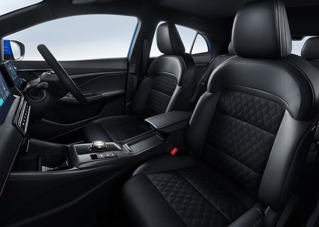 khoang-lai-xe-mg3-2025