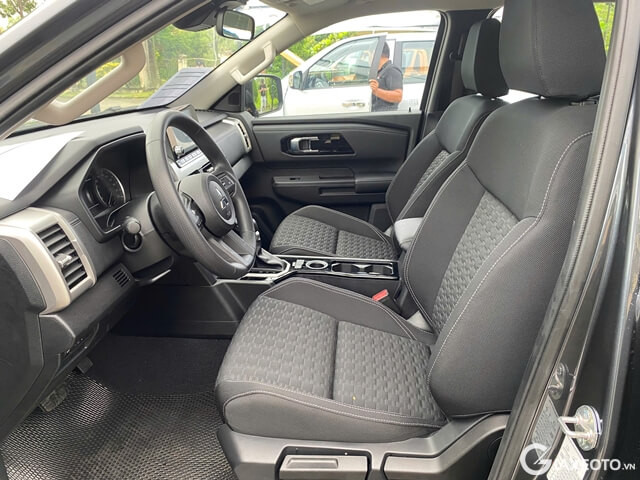khoang-lai-xe-mitsubishi-triton-glx
