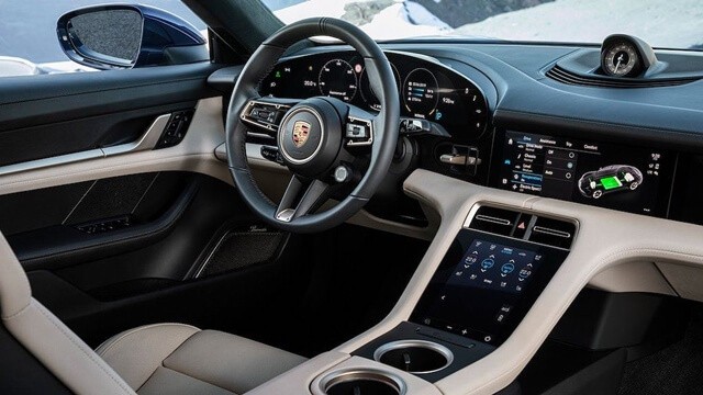 khoang-lai-xe-porsche-taycan