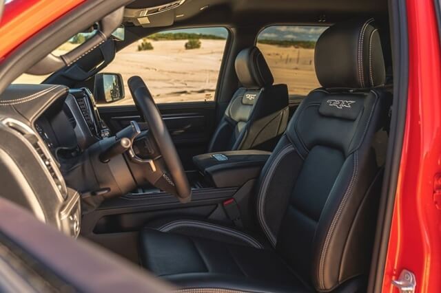 khoang-lai-xe-ram-1500-trx