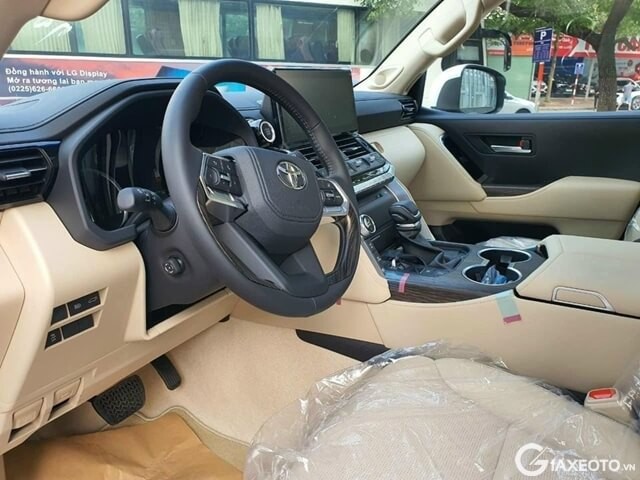 khoang-lai-xe-toyota-land-cruiser-2023