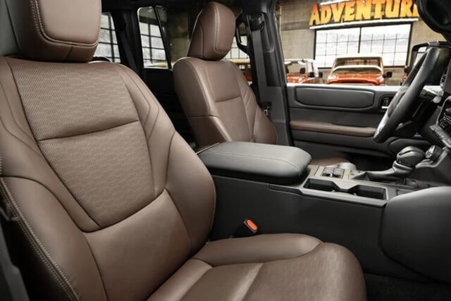 khoang-lai-xe-toyota-prado-2024