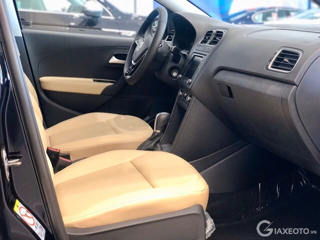 khoang-lai-xe-volkswagen-polo