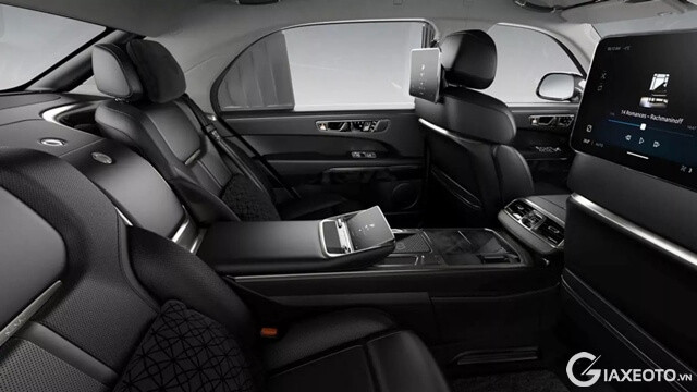 khoang-vip-xe-aurus-senat