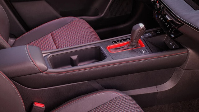 khu-vuc-can-so-xe-nissan-kicks-2025