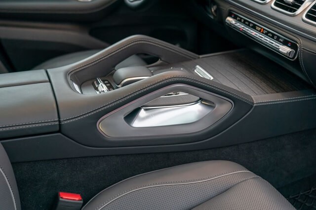 khu-vuc-touchpad-xe-mercedes-benz-gls580-4matic