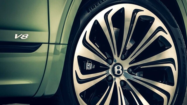 la-zang-bentley-bentayga