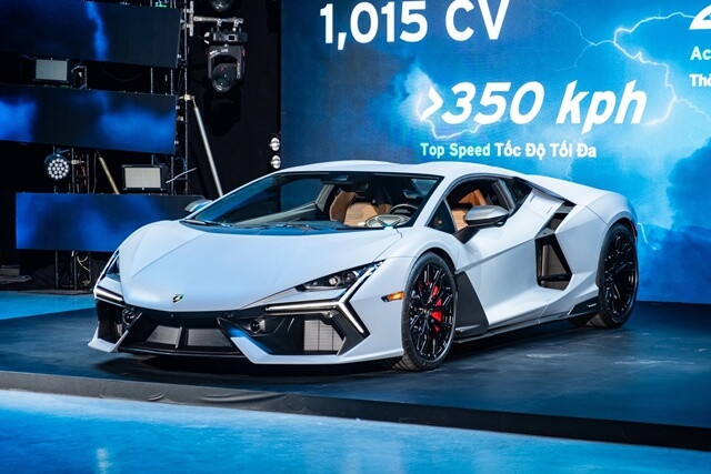 lamborghini-revuelto-ra-mat-tai-viet-nam