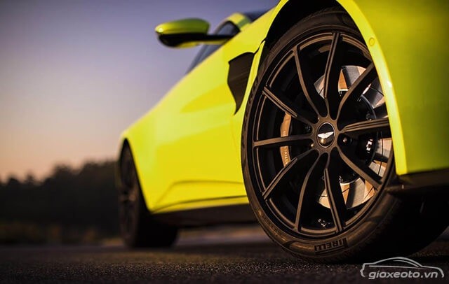 lazang-xe-aston-martin-vantage