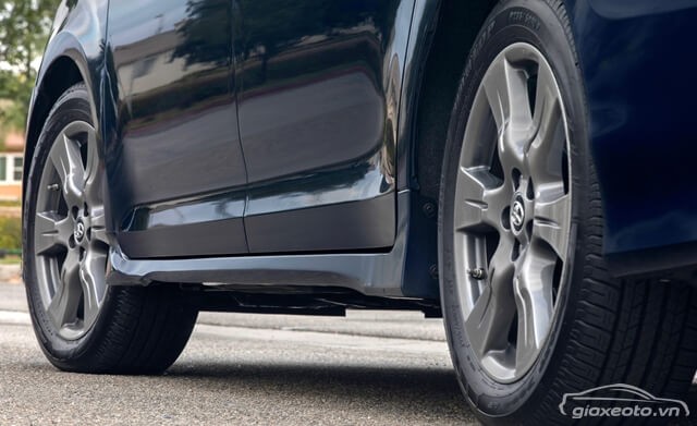 lazzang-xe-Toyota-Sienna