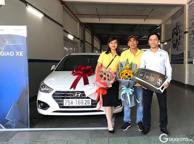 le-giao-xe-hyundai-hue