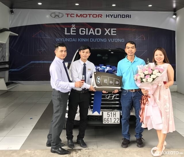 le-giao-xe-hyundai-kinh-duong-vuong