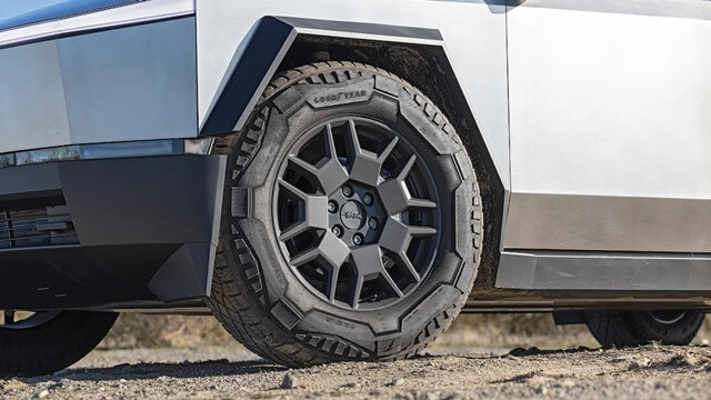 lop-xe-Tesla-Cybertruck