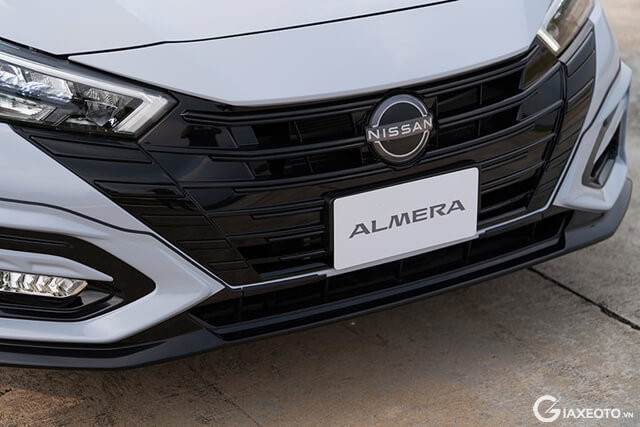 luoi-tan-nhiet-xe-nissan-almera-2025