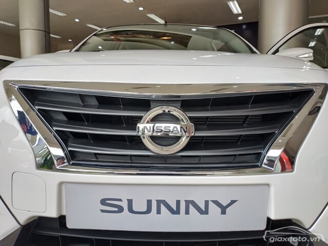luoi-tan-nhiet-xe-nissan-sunny