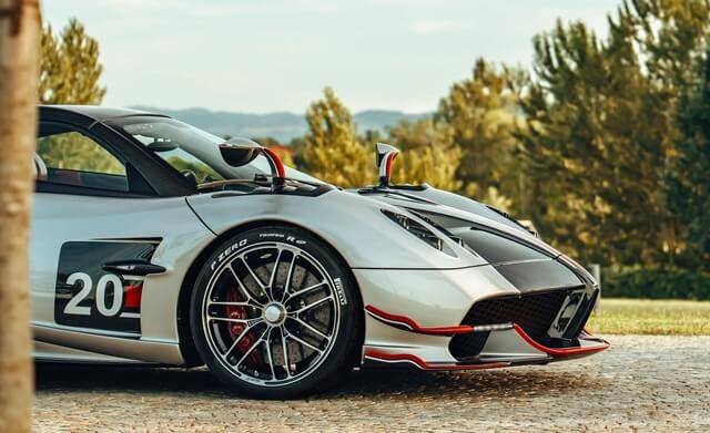 mam-truoc-xe-pagani-huayra-bc-roadster