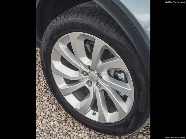 mam-xe-Land-Rover-Discovery-Sport