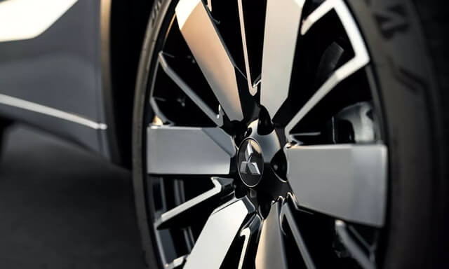 mam-xe-Mitsubishi-Outlander-PHEV