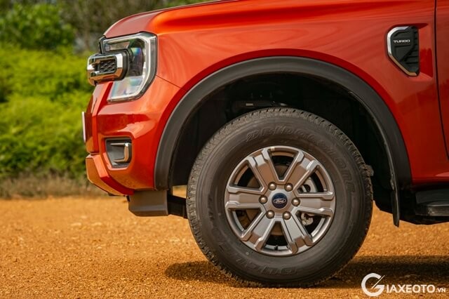 mam-xe-ford-ranger-xlt-2023