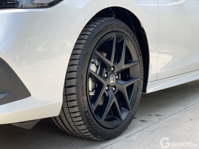 mam-xe-honda-civic-rs-2024