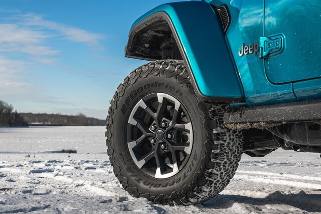 mam-xe-jeep-wrangler-2025