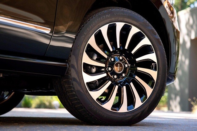 mam-xe-lincoln-navigator