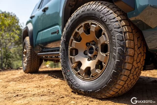 mam-xe-toyota-4runner-2025