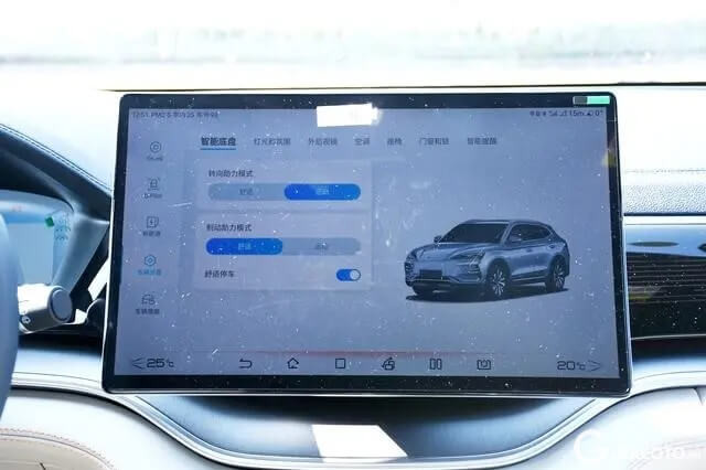 man-hinh-byd-song-plus-ev