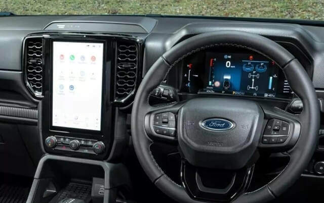 man-hinh-giai-tri-trung-tam-ford-ranger-tremor