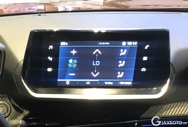man-hinh-giai-tri-xe-peugeot-2008-2023