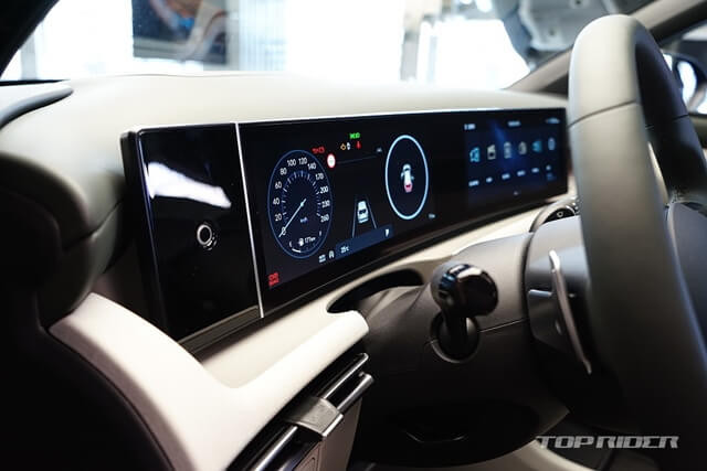 man-hinh-kep-xe-hyundai-tucson-hybrid