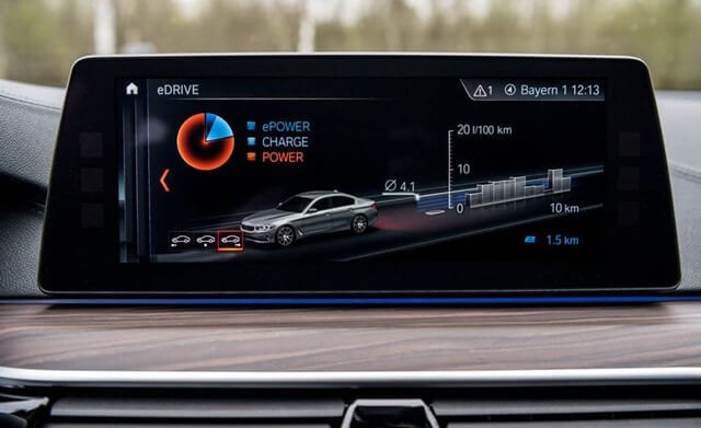 man-hinh-lcd-xe-BMW-530e-plug-in-hybrid