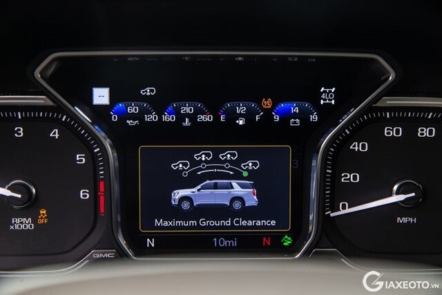 man-hinh-thong-tin-xe-gmc-yukon-denali