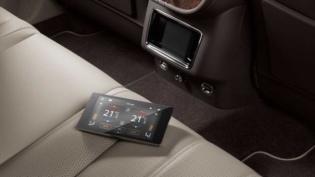 may-tinh-bang-ghe-sau-bentley-bentayga-2021