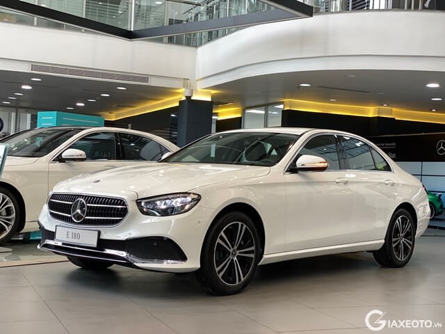 mercedes-benz-e180-gia-bao-nhieu