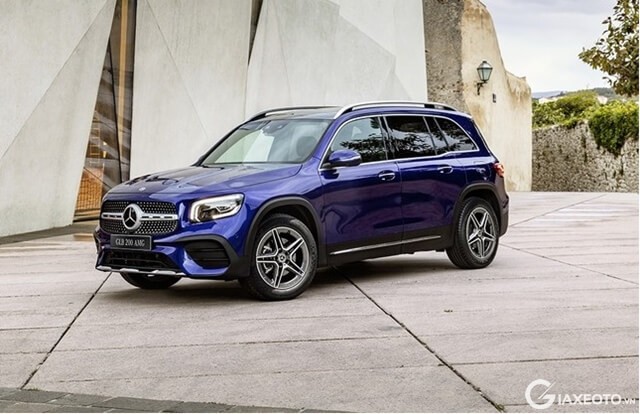 mercedes-benz-glb200-amg-ra-mat-tai-viet-nam