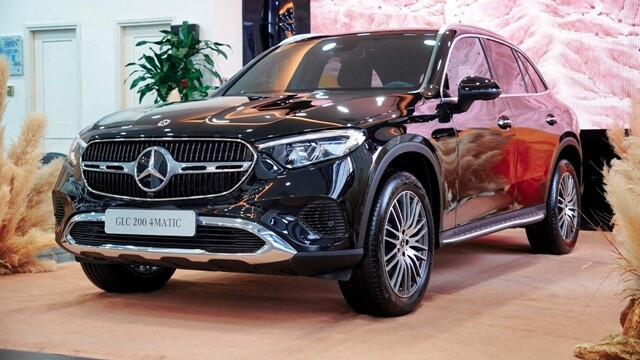 mercedes-benz-glc200-2025