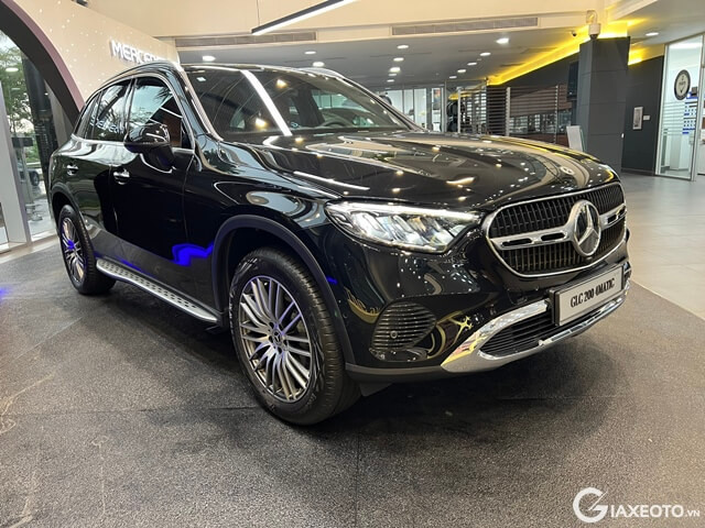 mercedes-glc200-2025-co-gi-moi