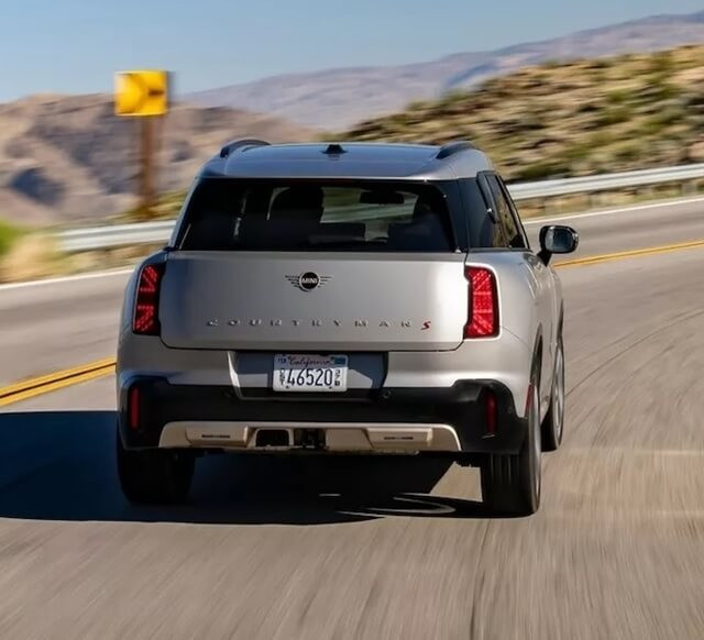mini-countryman-2024-duoi-xe