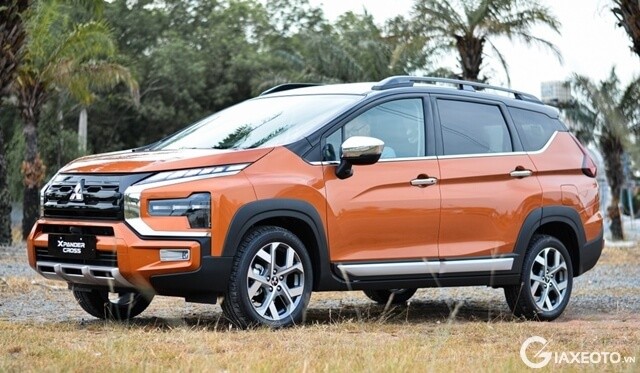 xpander cross facelift ra mat tai viet nam