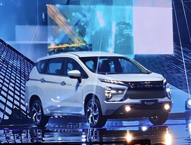 mitsubishi-xpander-hev-ra-mat