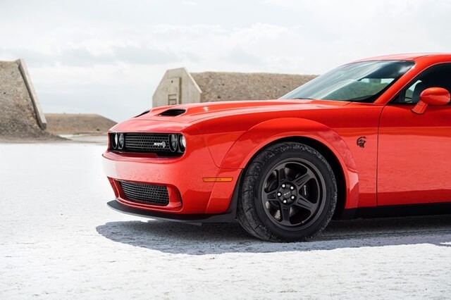 mui-truoc-xe-dodge-challenger-srt-hellcat
