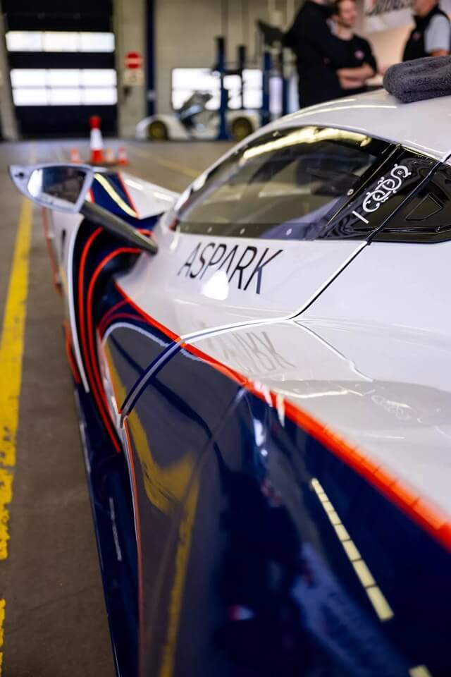 ngoai-that-aspark-sp600