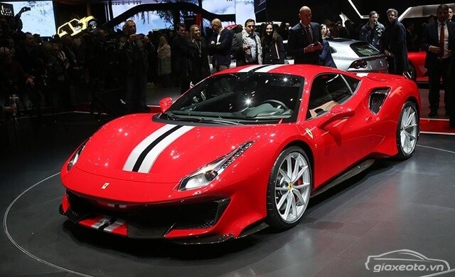 Chi tiết siêu xe Ferrari 488 Pista kèm giá bán (05/2023)