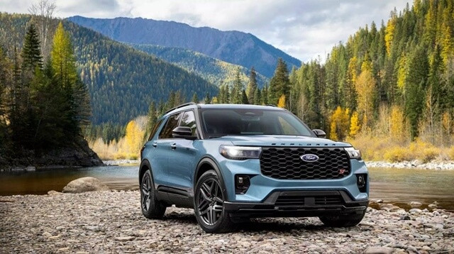 ngoai-that-ford-explorer-2025