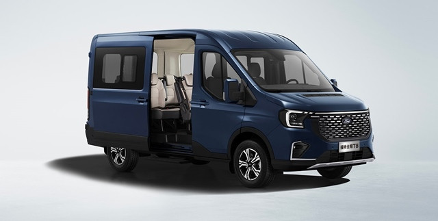 ngoai-that-ford-transit-2024