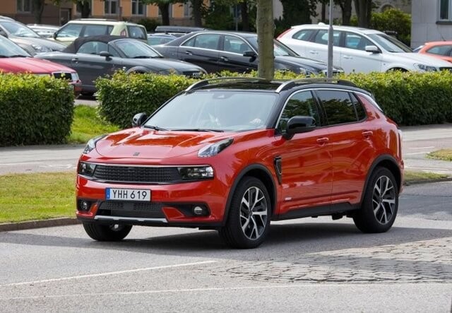 ngoai-that-lynk-&-co-01